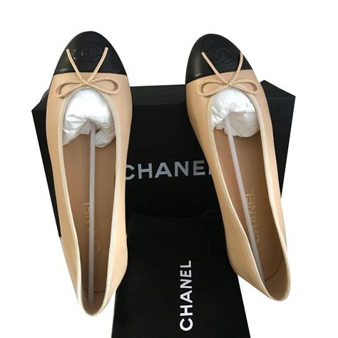 ballerine chanel beige et noir